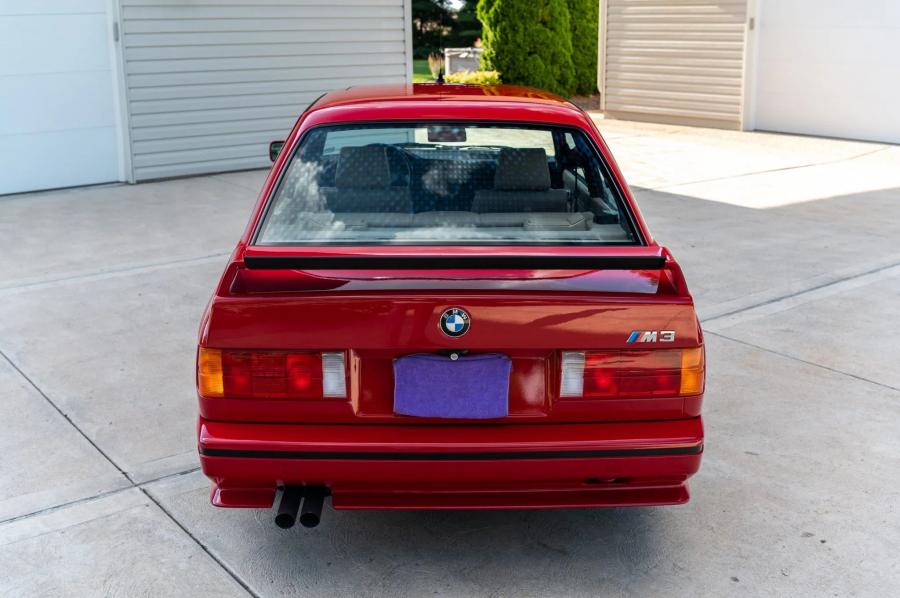  BMW M3 Coupe (E30) 1988 года  (NA) (фото 11 из 231)